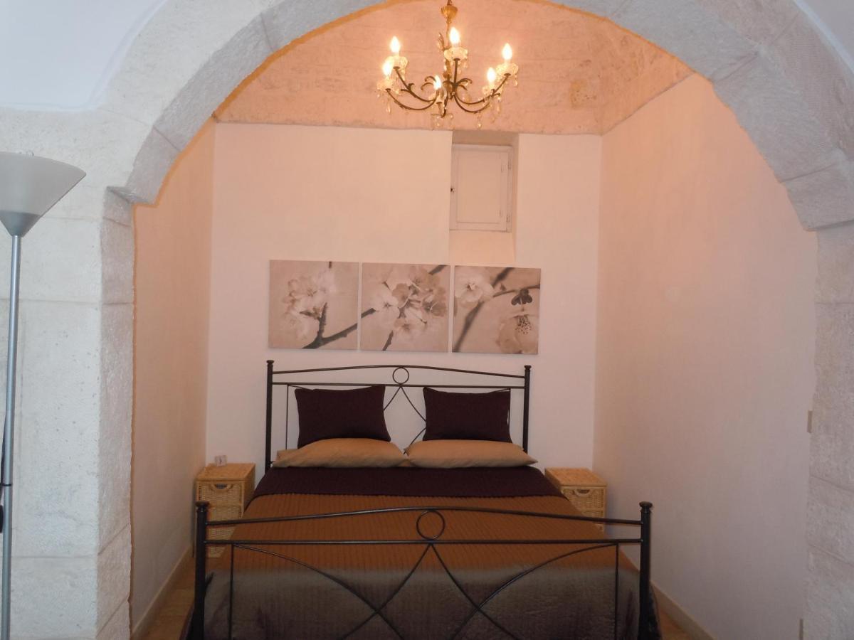 Casa Josephina - Three Level Stone Home With Balcony, 2 Roof Terraces & Sea Views Ostuni Exterior foto