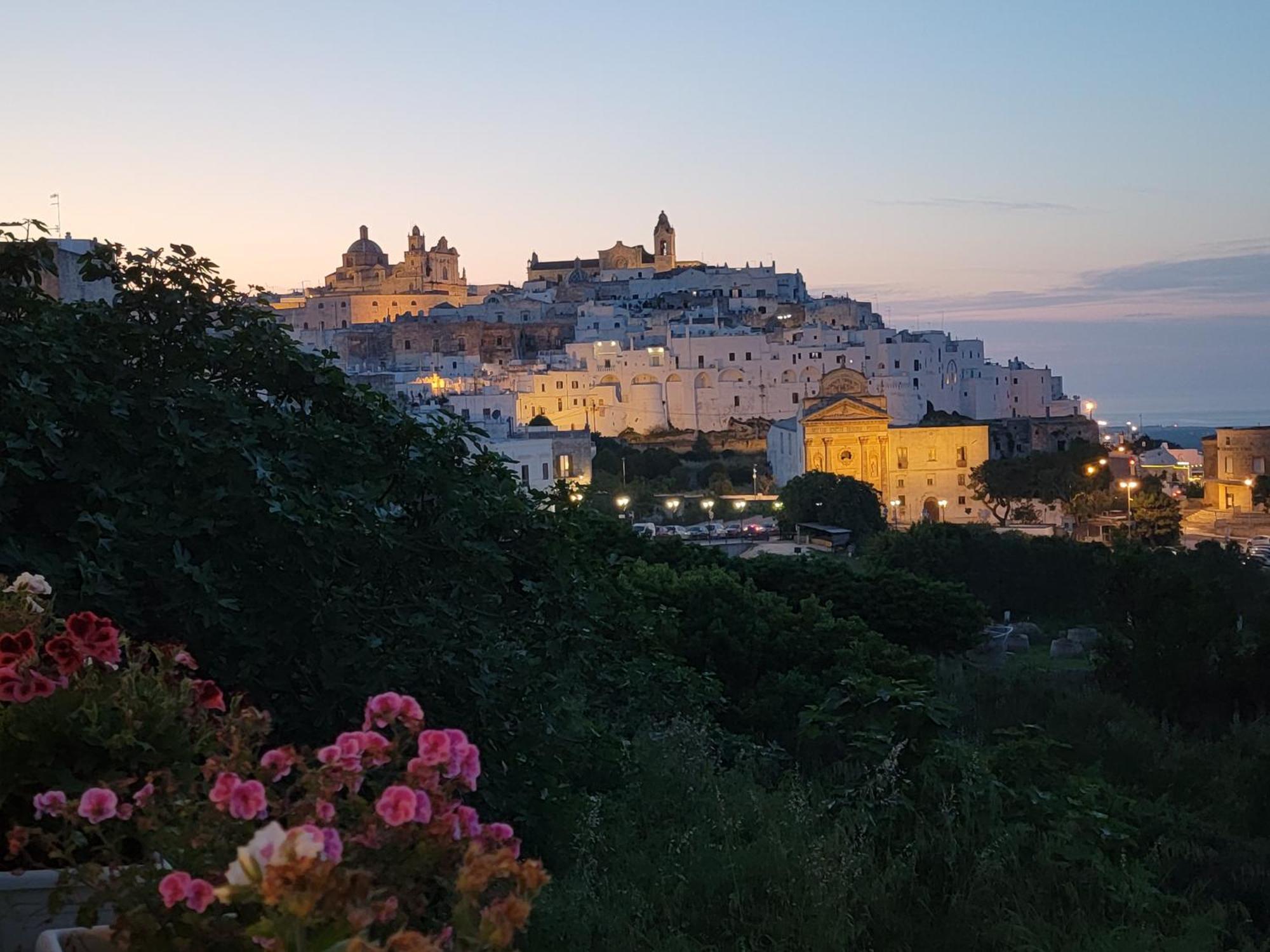 Casa Josephina - Three Level Stone Home With Balcony, 2 Roof Terraces & Sea Views Ostuni Exterior foto