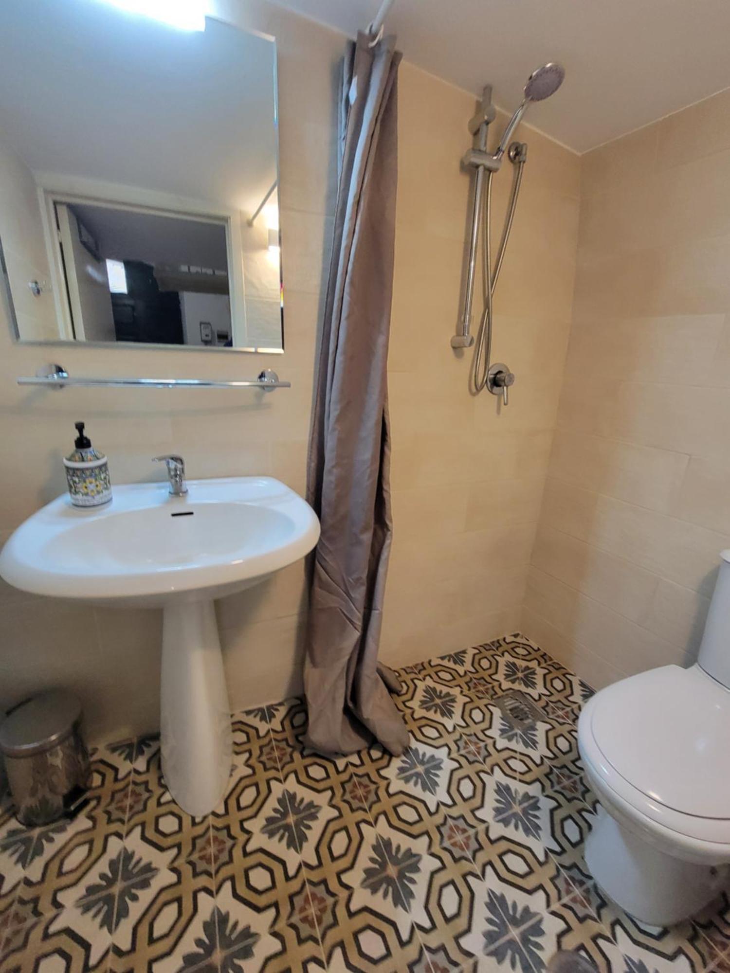 Casa Josephina - Three Level Stone Home With Balcony, 2 Roof Terraces & Sea Views Ostuni Zimmer foto