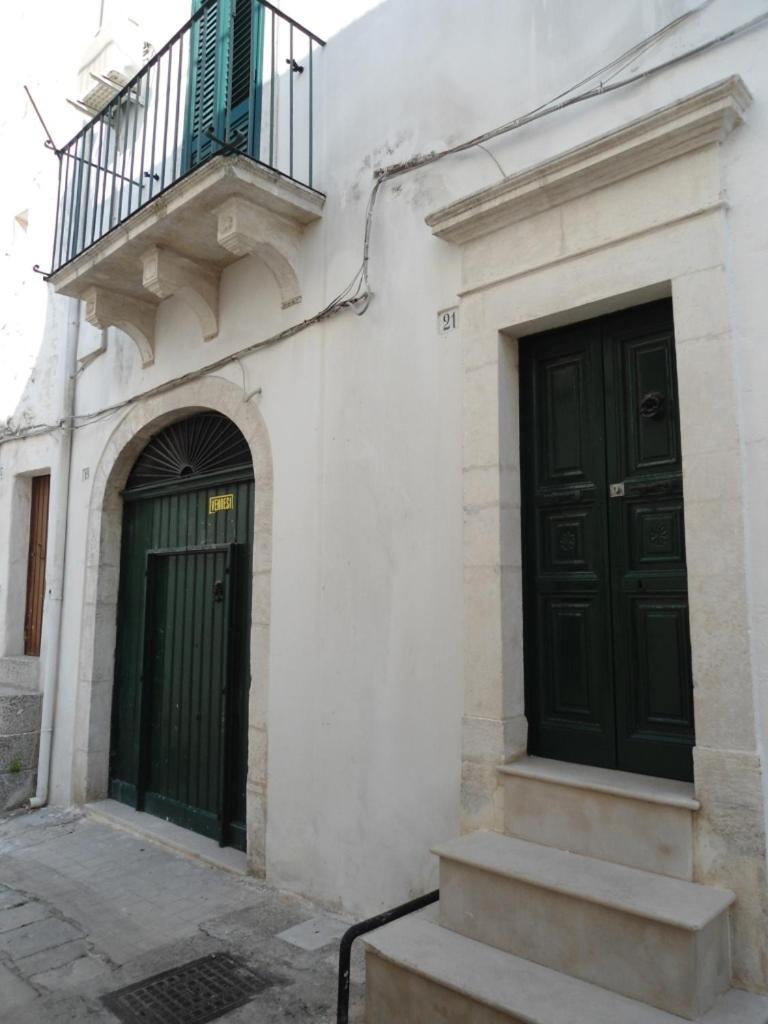 Casa Josephina - Three Level Stone Home With Balcony, 2 Roof Terraces & Sea Views Ostuni Exterior foto