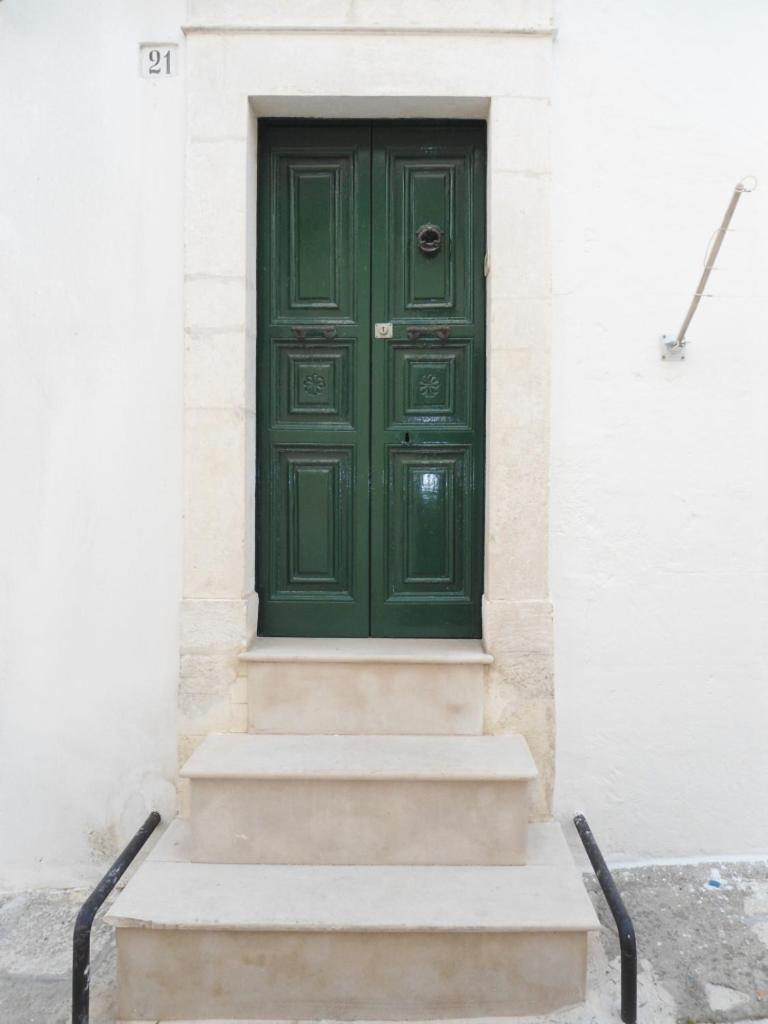 Casa Josephina - Three Level Stone Home With Balcony, 2 Roof Terraces & Sea Views Ostuni Exterior foto